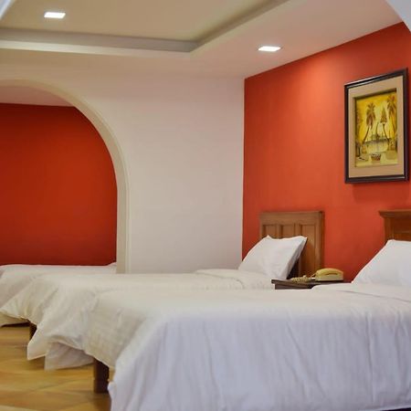 Hotel Ambassador Quito Ngoại thất bức ảnh