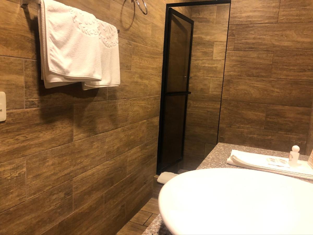 Hotel Ambassador Quito Ngoại thất bức ảnh