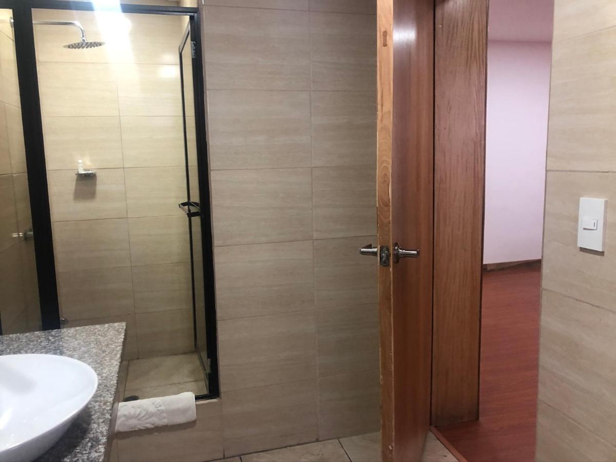 Hotel Ambassador Quito Ngoại thất bức ảnh