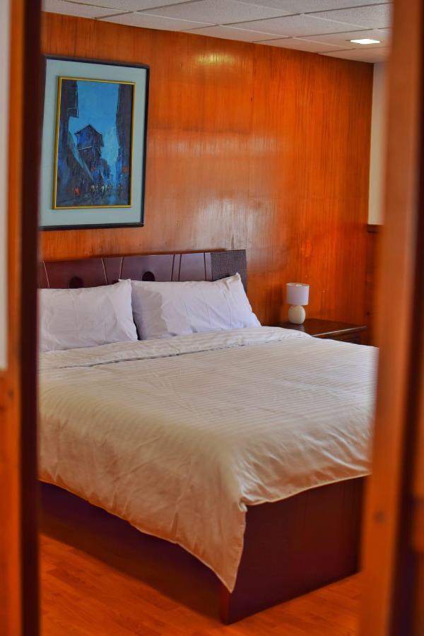 Hotel Ambassador Quito Ngoại thất bức ảnh