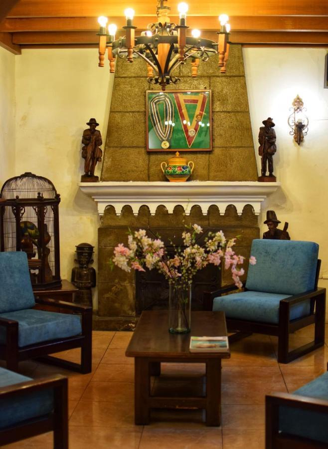 Hotel Ambassador Quito Ngoại thất bức ảnh