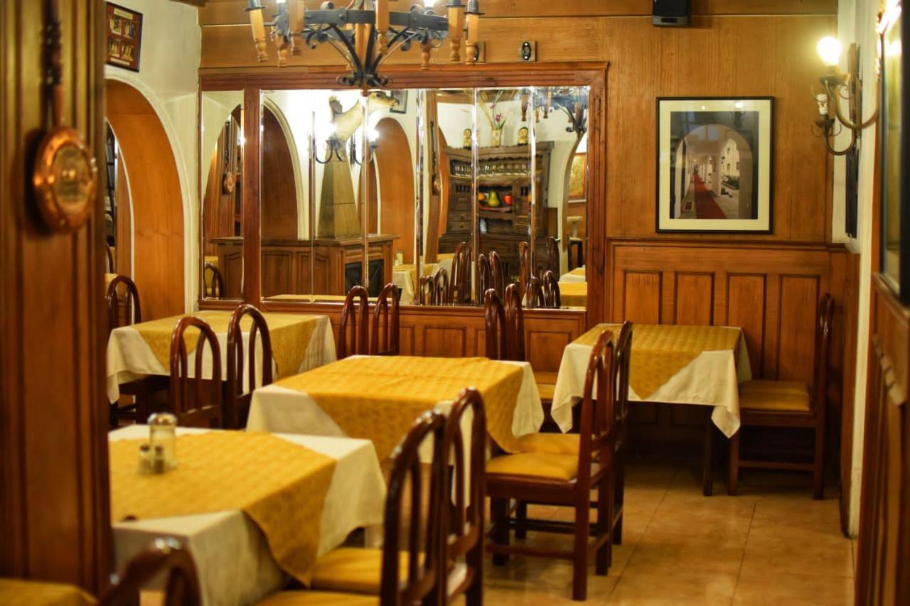 Hotel Ambassador Quito Ngoại thất bức ảnh