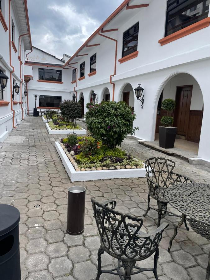 Hotel Ambassador Quito Ngoại thất bức ảnh