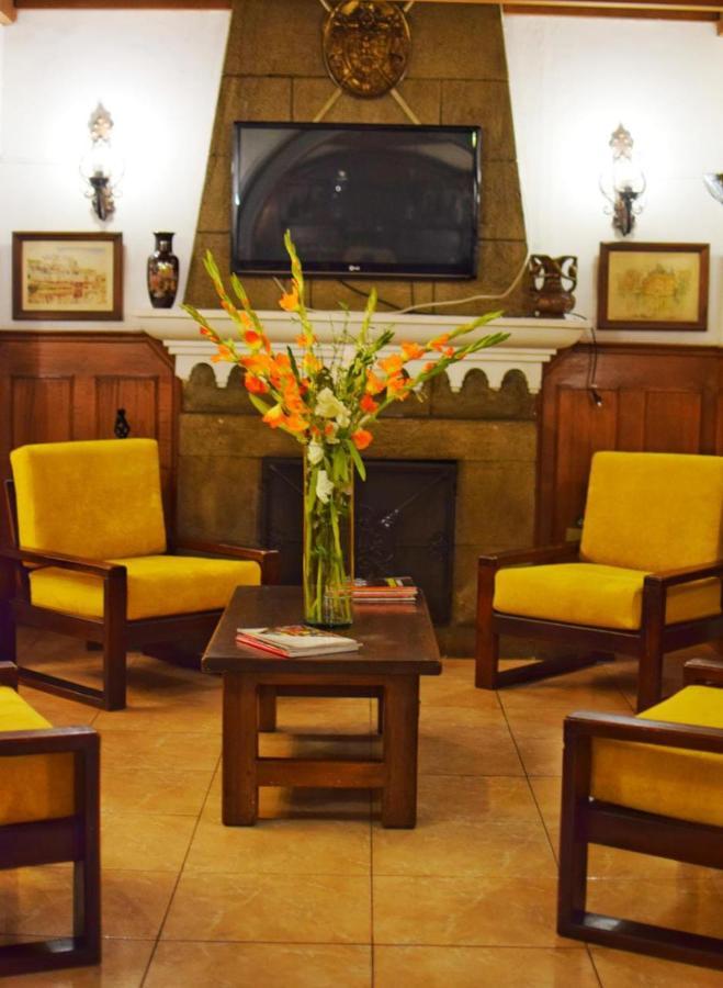 Hotel Ambassador Quito Ngoại thất bức ảnh