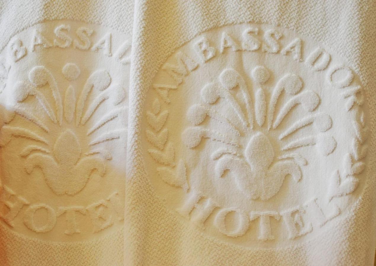 Hotel Ambassador Quito Ngoại thất bức ảnh