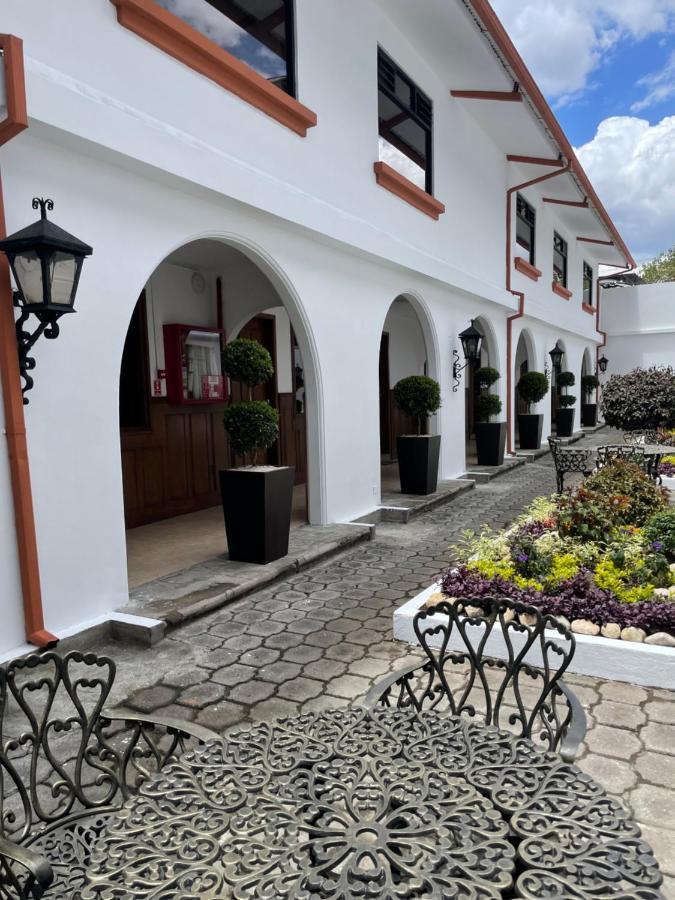 Hotel Ambassador Quito Ngoại thất bức ảnh